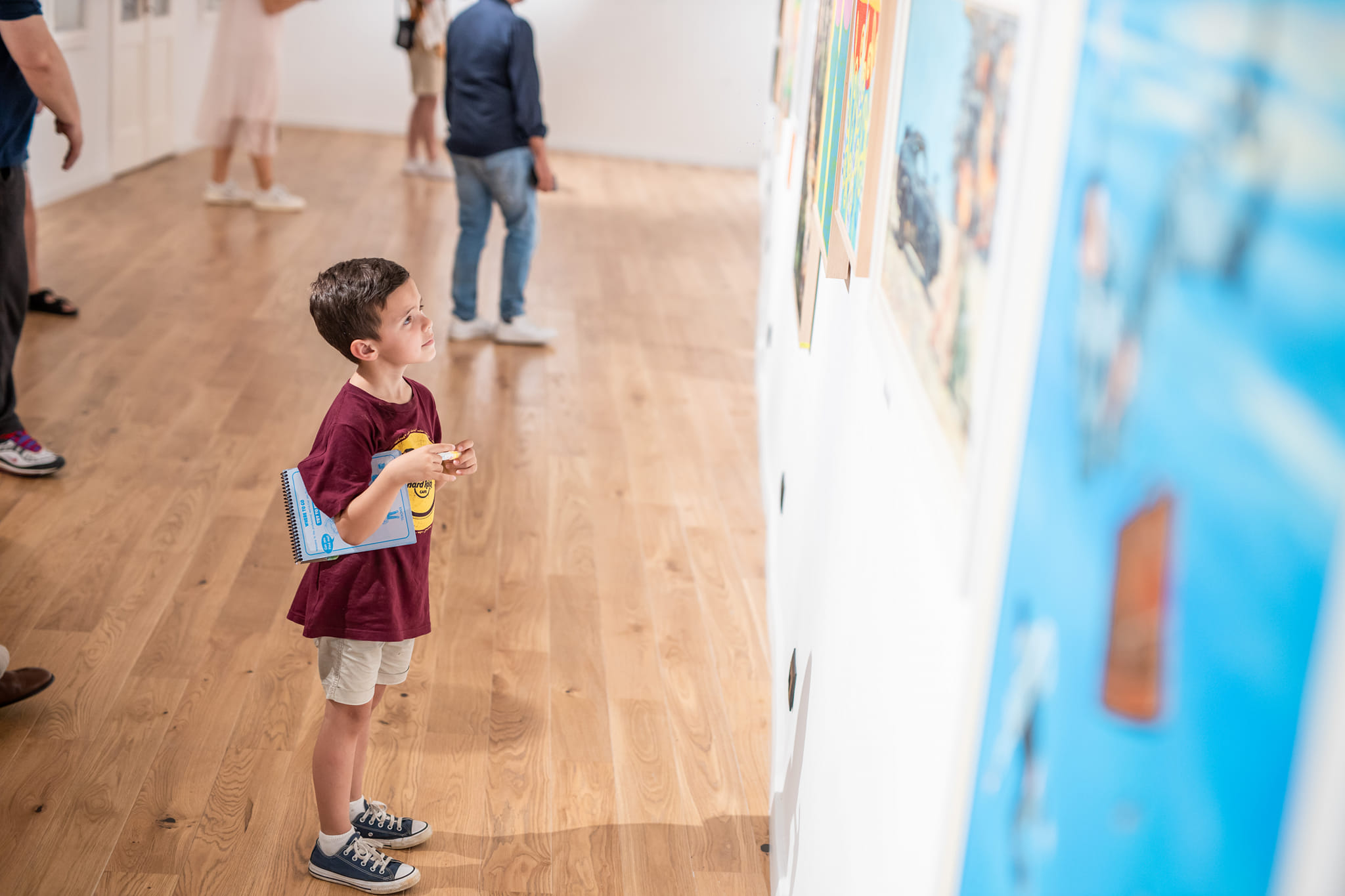 U Kuslevovoj kući sinoć je otvoren BazarArt 2023; Dvadeset istaknutih crnogorskih umjetnika - slikara, vajara i grafičara na jednom mjestu