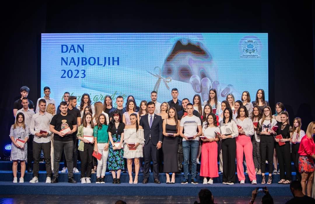"Dan najboljih": Glavni grad ponosan na najbolje osnovce i srednjoškolce
