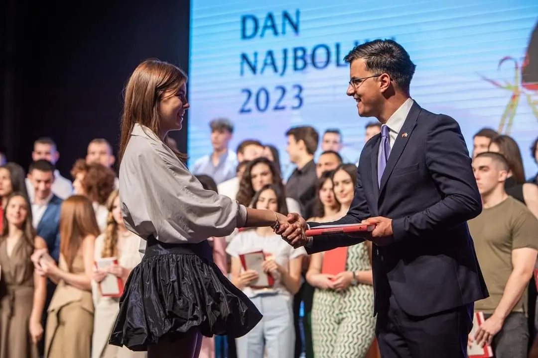 "Dan najboljih": Glavni grad ponosan na najbolje osnovce i srednjoškolce