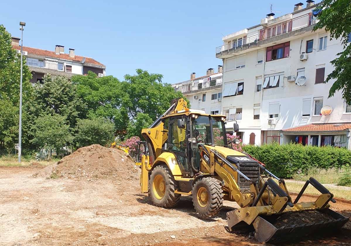 Počeli radovi na izgradnji dječijeg igrališta na Starom aerodromu