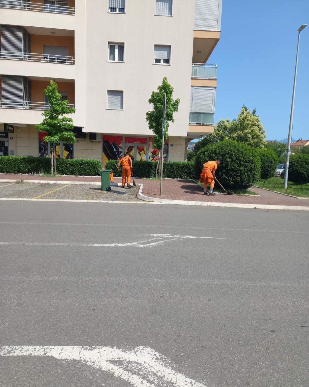 Ekipe Čistoće angažovane na više lokacija u gradu