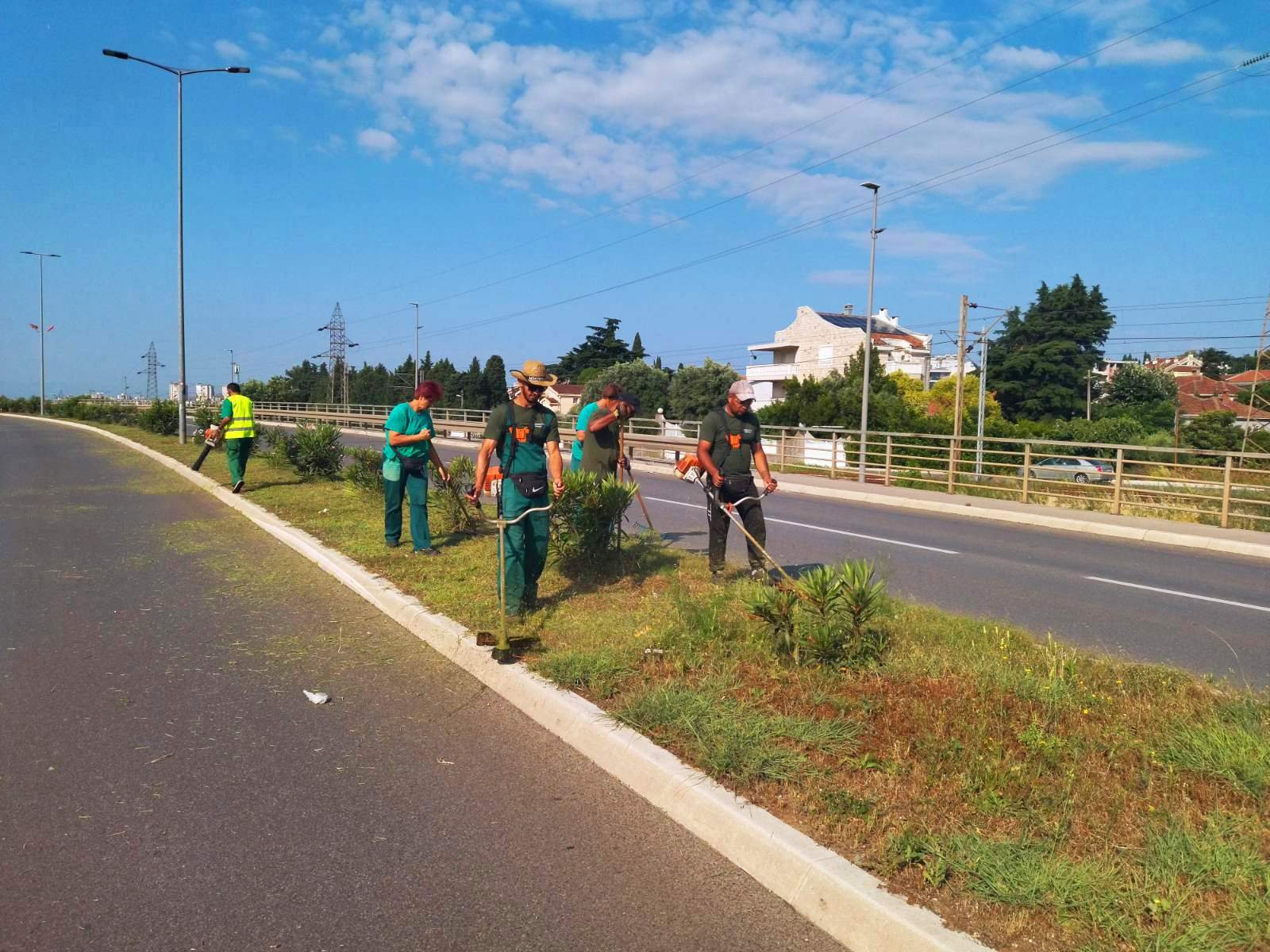 Nastavak košenja na više lokacija širom Podgorice