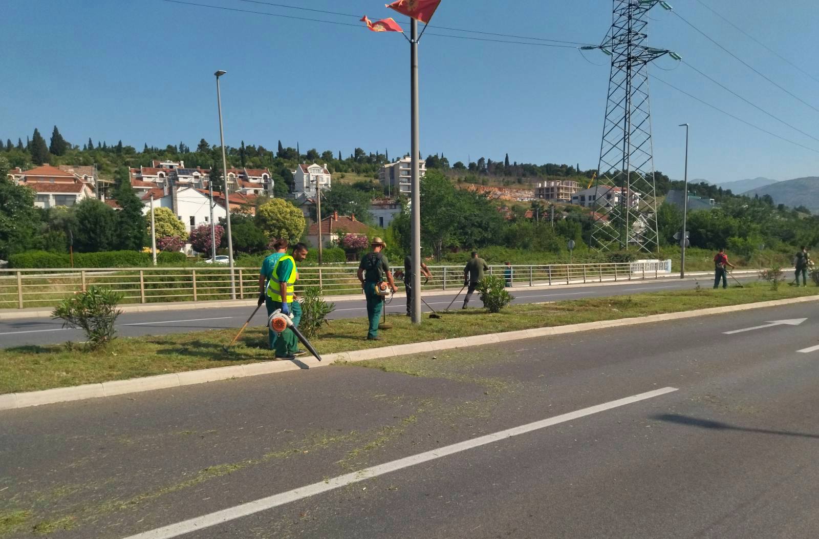 Nastavak košenja na više lokacija širom Podgorice
