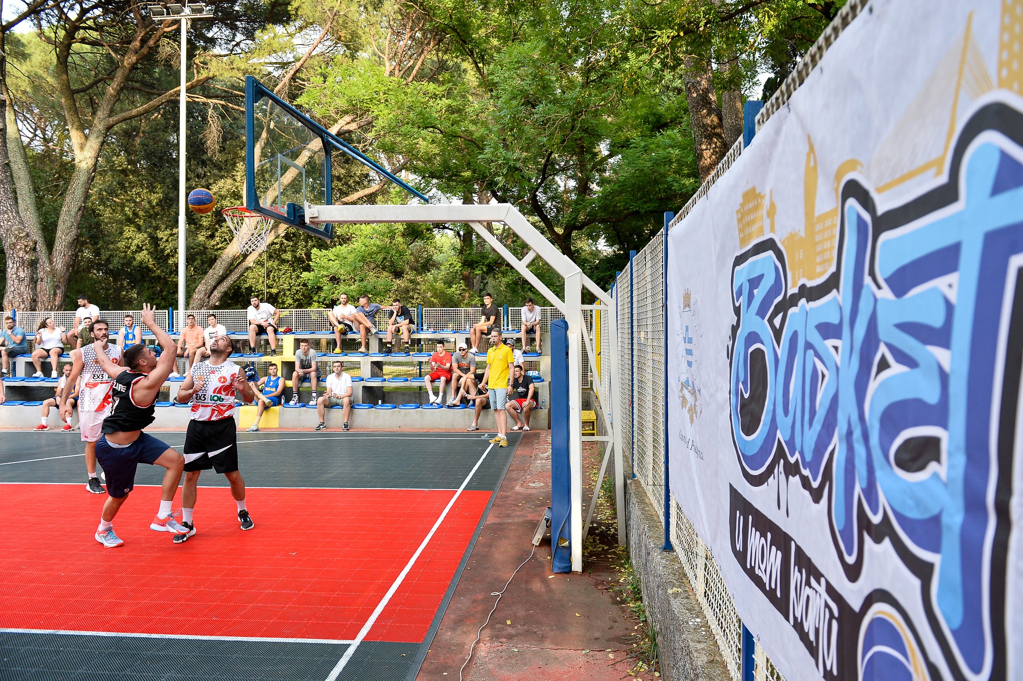 ZAVRŠEN DRUGI ''BASKET U MOM KVARTU'': CETINJE POBJEDNIK SPEKTAKLA U NJEGOŠEVOM PARKU