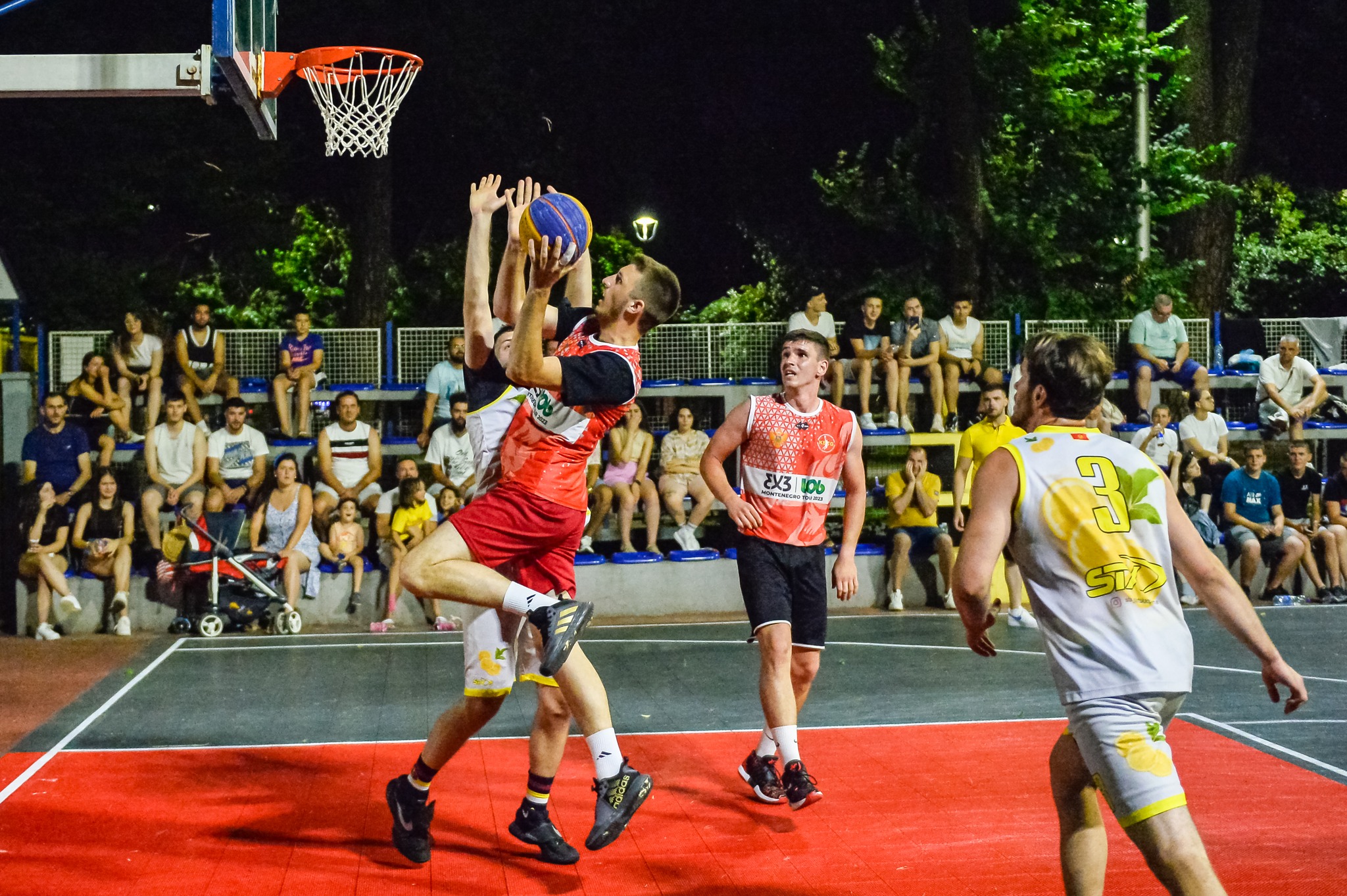 ZAVRŠEN DRUGI ''BASKET U MOM KVARTU'': CETINJE POBJEDNIK SPEKTAKLA U NJEGOŠEVOM PARKU