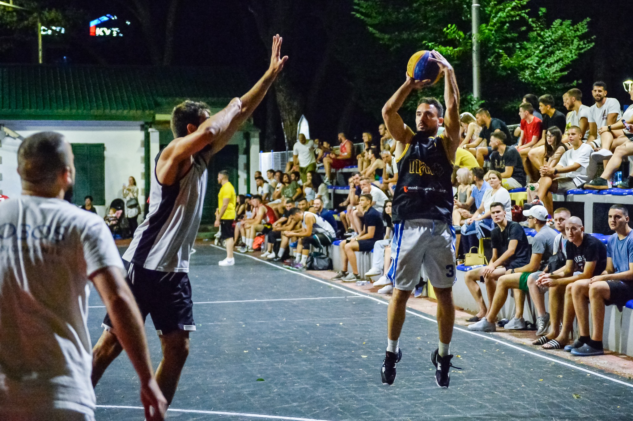 ZAVRŠEN DRUGI ''BASKET U MOM KVARTU'': CETINJE POBJEDNIK SPEKTAKLA U NJEGOŠEVOM PARKU