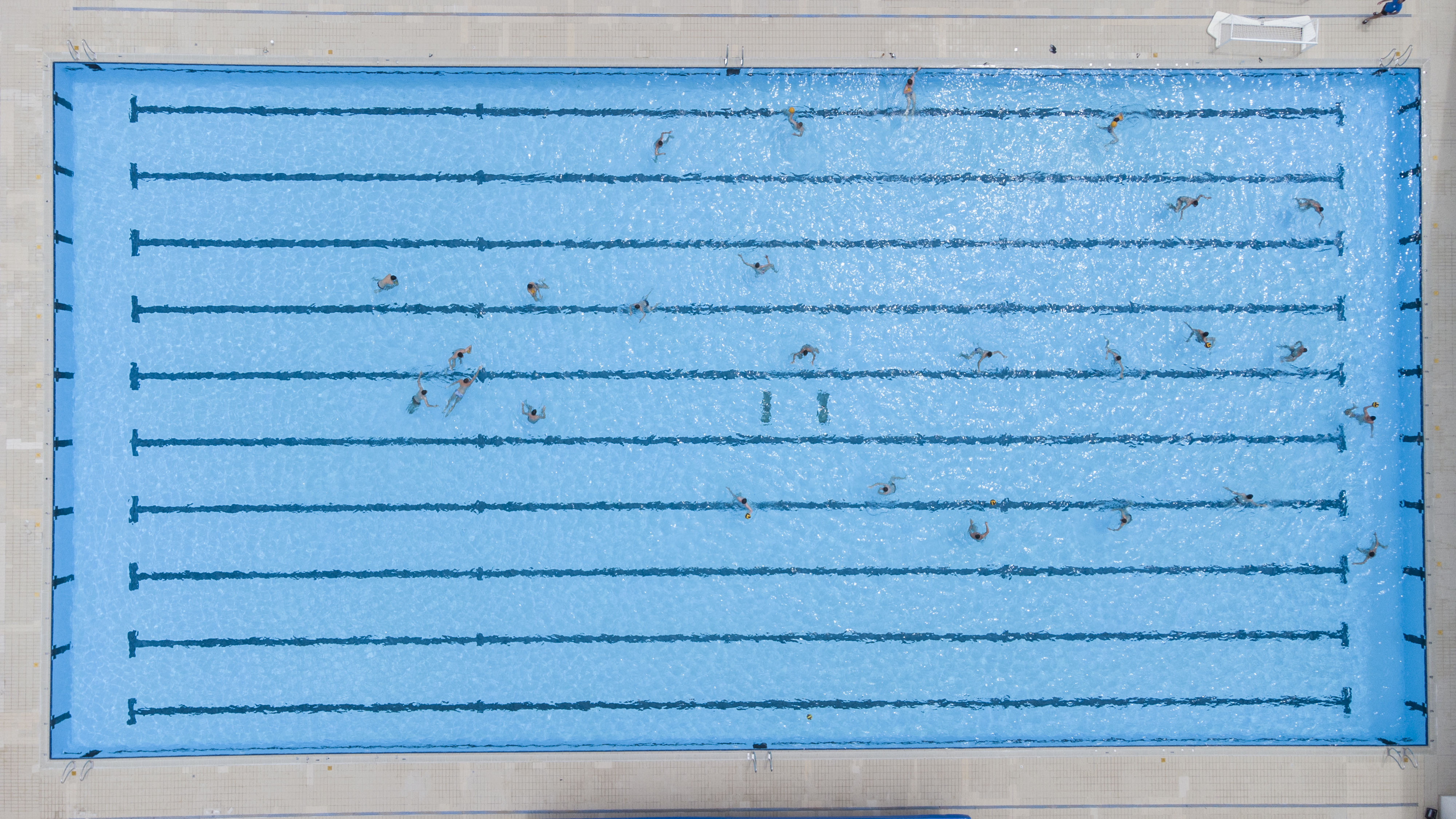 Otvoreni olimpijski bazen u okviru SC "Morača" bilježi veliku posjećenost