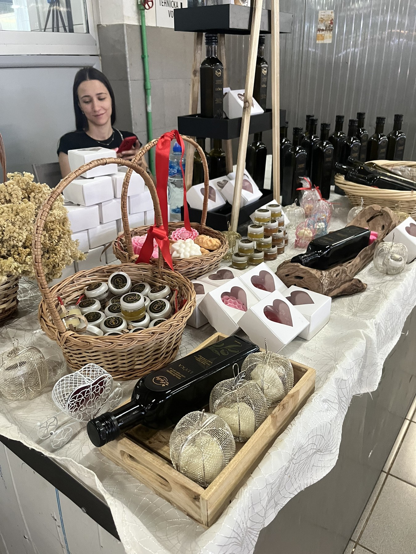 Na zelenoj pijaci počeo  prodajni ljetnji sajam “Tropski jul”