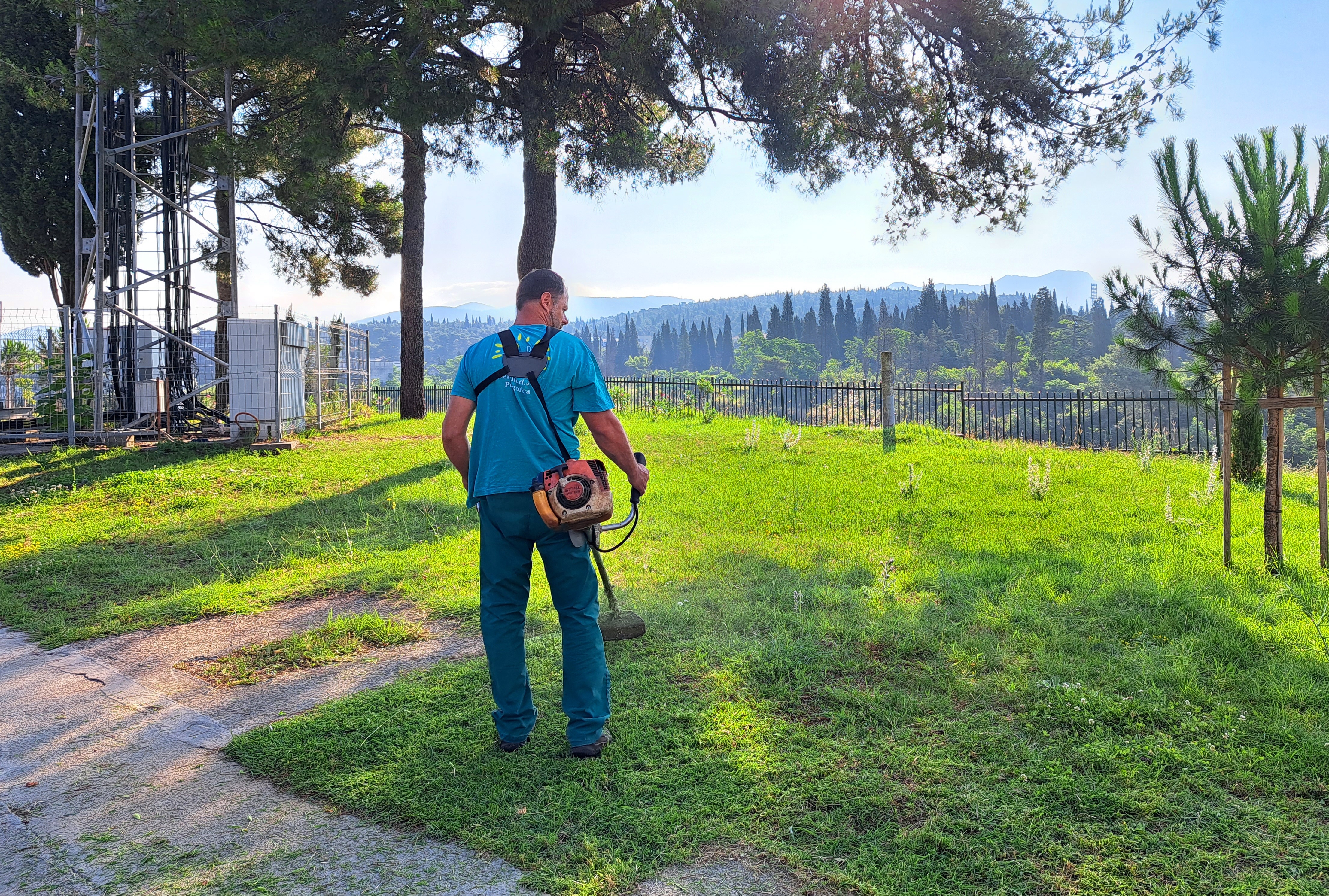 Ekipe gradskog Zelenila i ove sedmice angažovane u punom kapacitetu na više lokacija