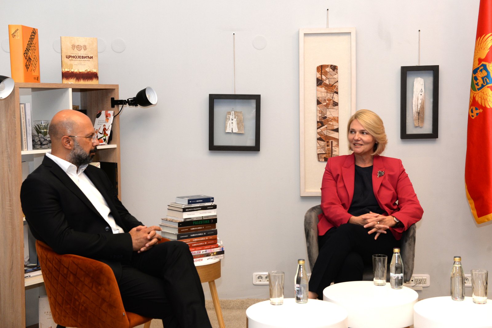 Donacija knjiga NB “Radosav Ljumović”