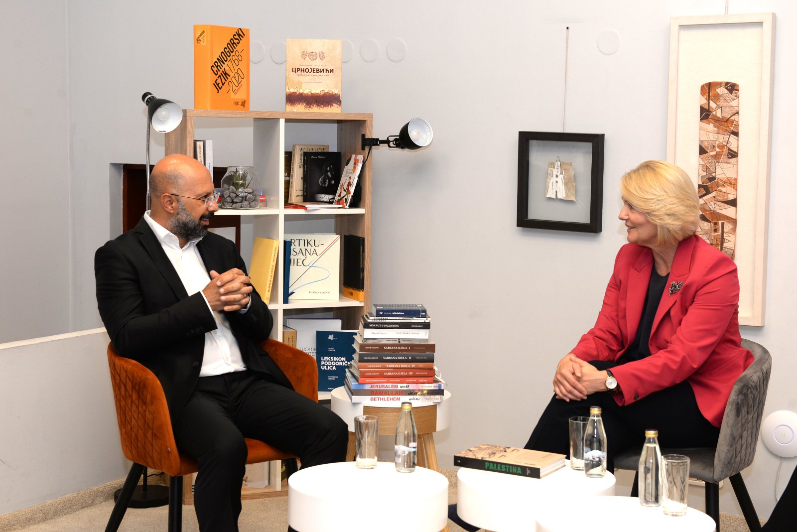 Donacija knjiga NB “Radosav Ljumović”