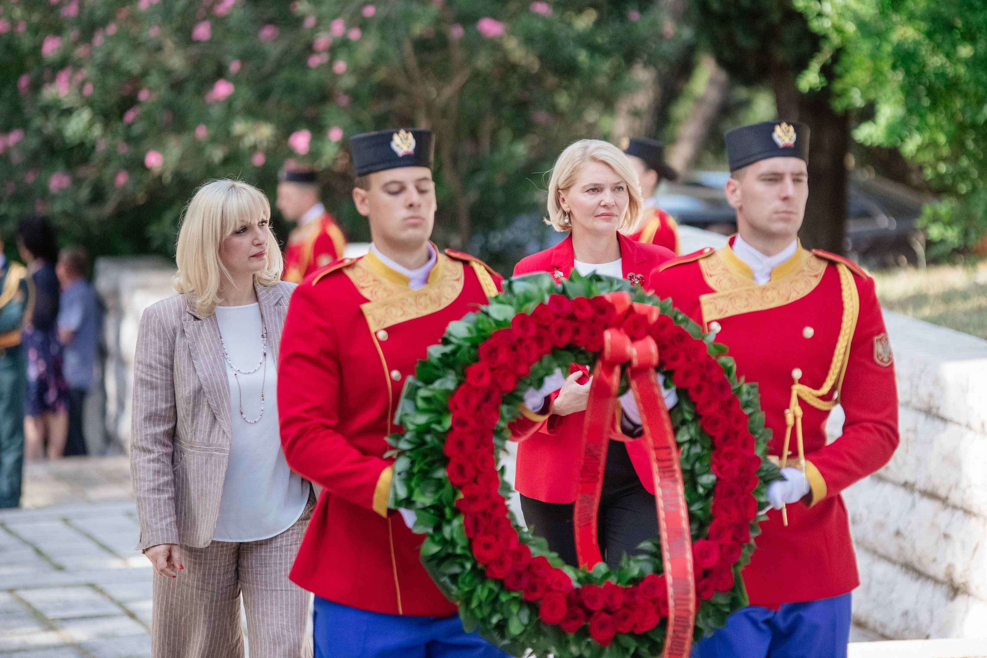 Injac i Borovinić Bojović položile vijenac na spomenik Partizanu borcu na Gorici   