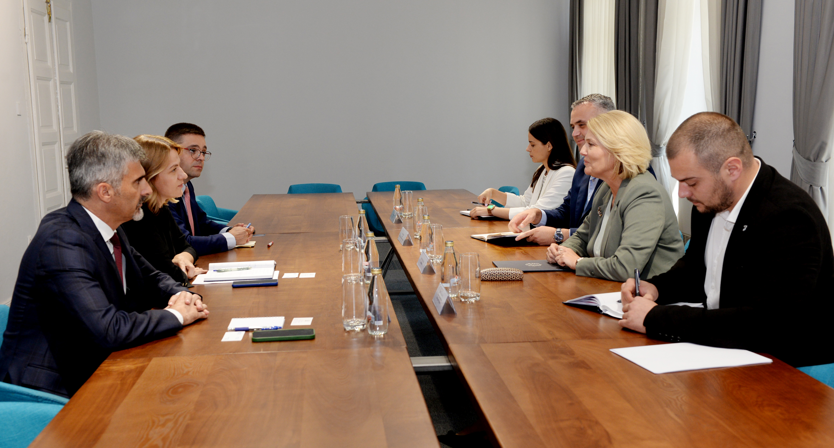 Injac – Drakić: Posvećeno raditi na unapređenju poslovnog ambijenta