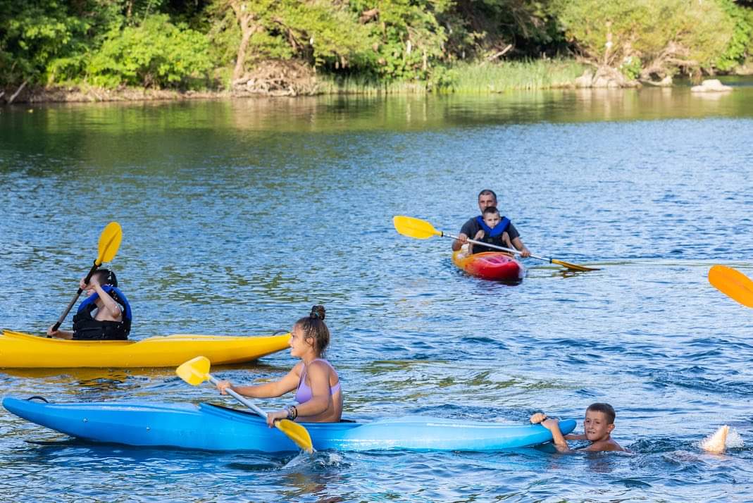 ,,Tradicija ukusa" privukla sugrađane i turiste na plažu u Rogamima