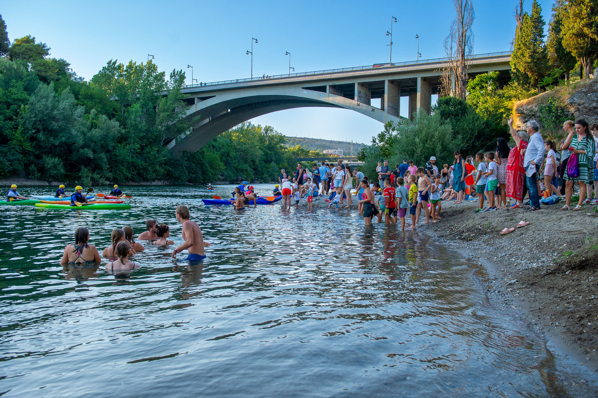Manifestacija "Ajmo na Moraču" okupila brojne sugrađane i turiste