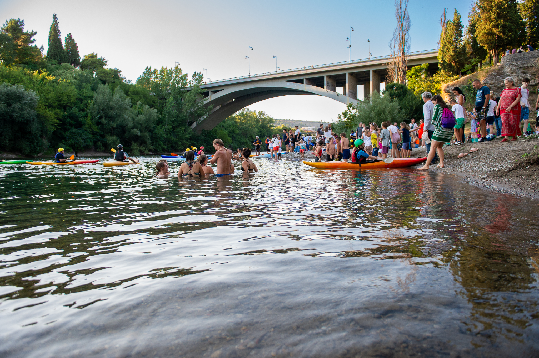 Manifestacija "Ajmo na Moraču" okupila brojne sugrađane i turiste