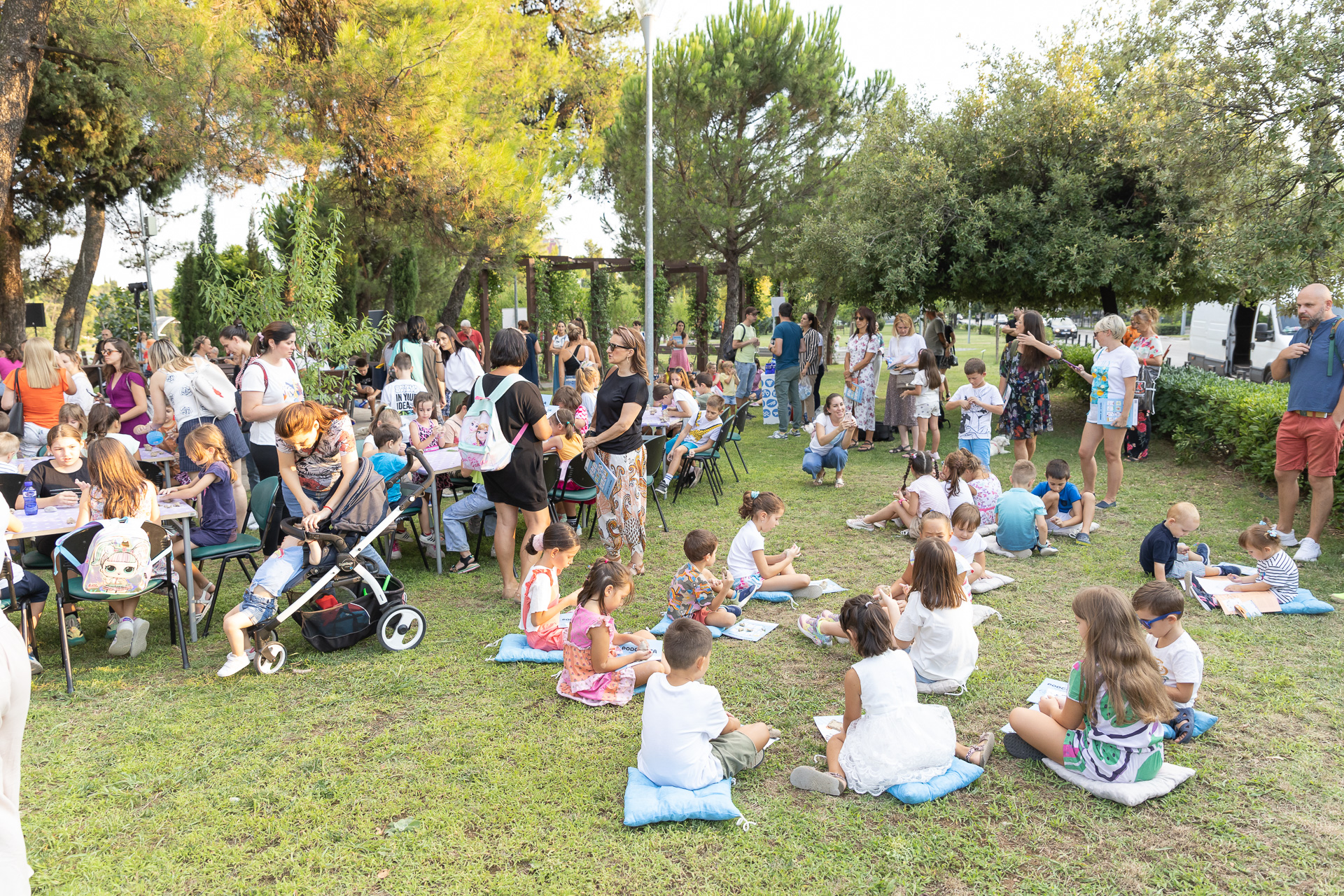 Manifestacija "Slikamo Podgoricu" okupila veliki broj sugrađana i turista