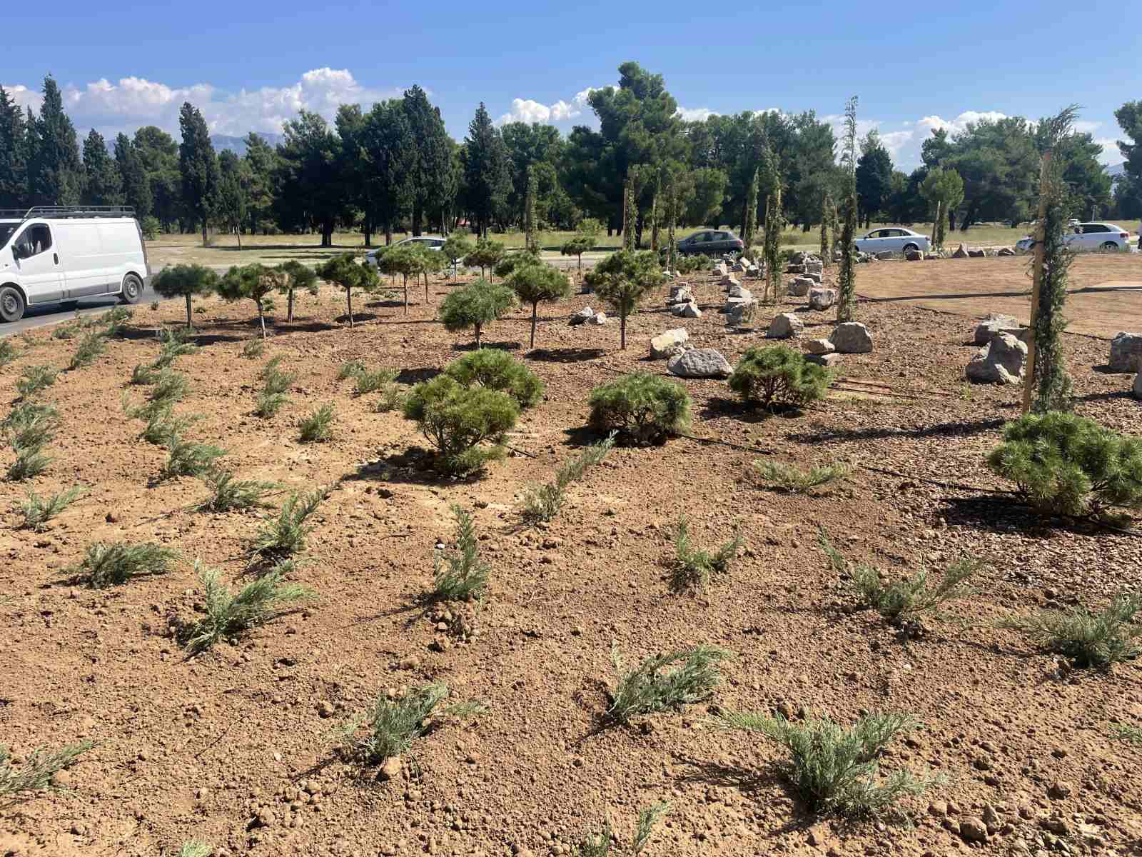 Uređen kružni tok na Bulevaru Šarla de Gola