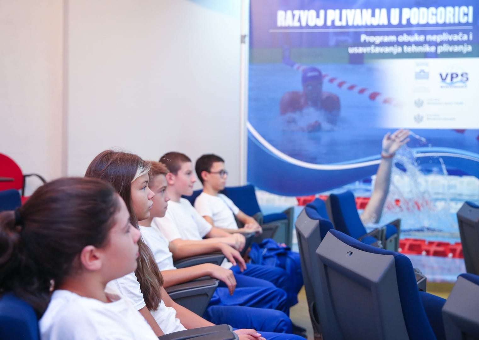 Predstavljena publikacija "Razvoj plivanja u Podgorici"