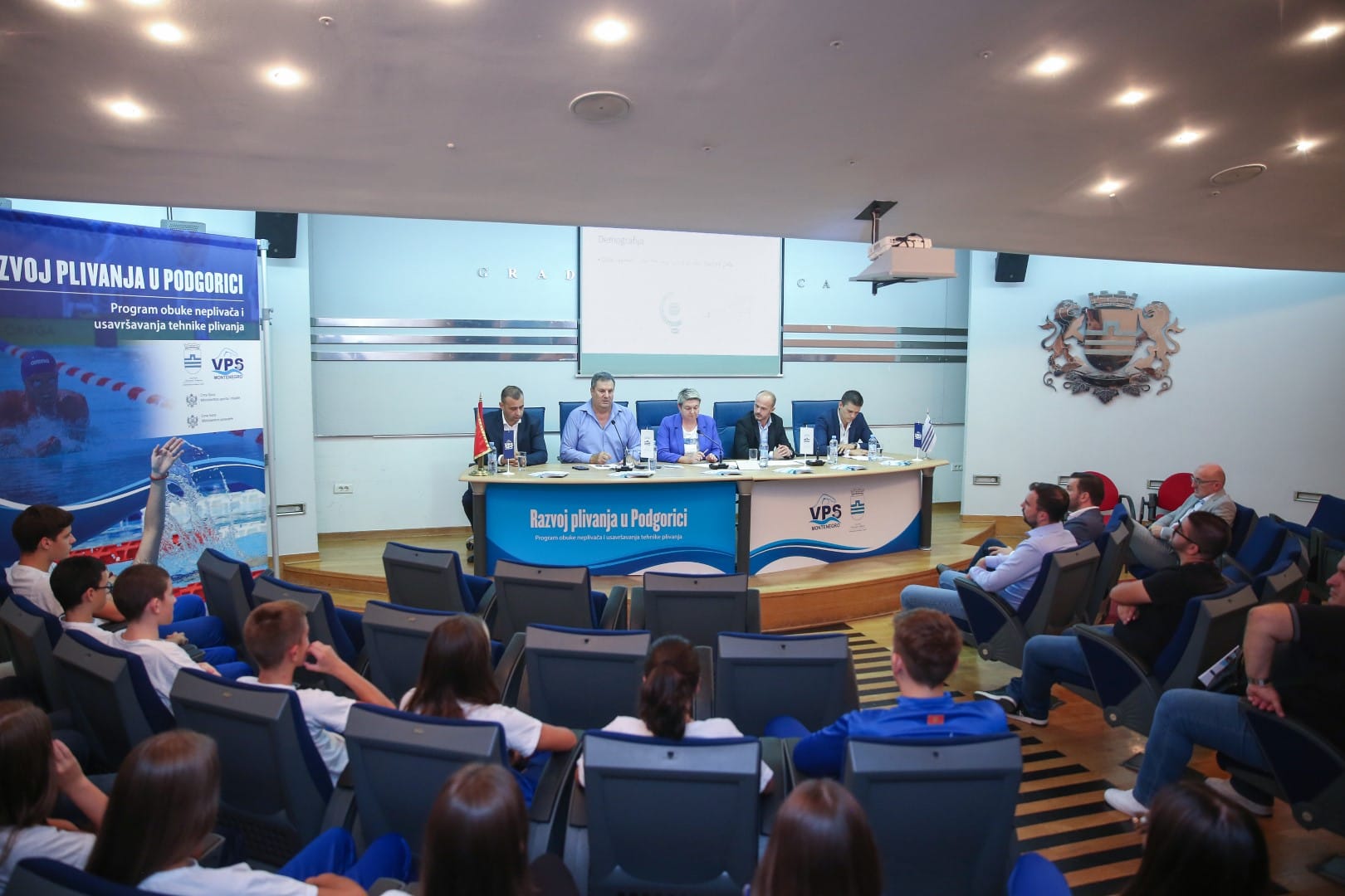 Predstavljena publikacija "Razvoj plivanja u Podgorici"