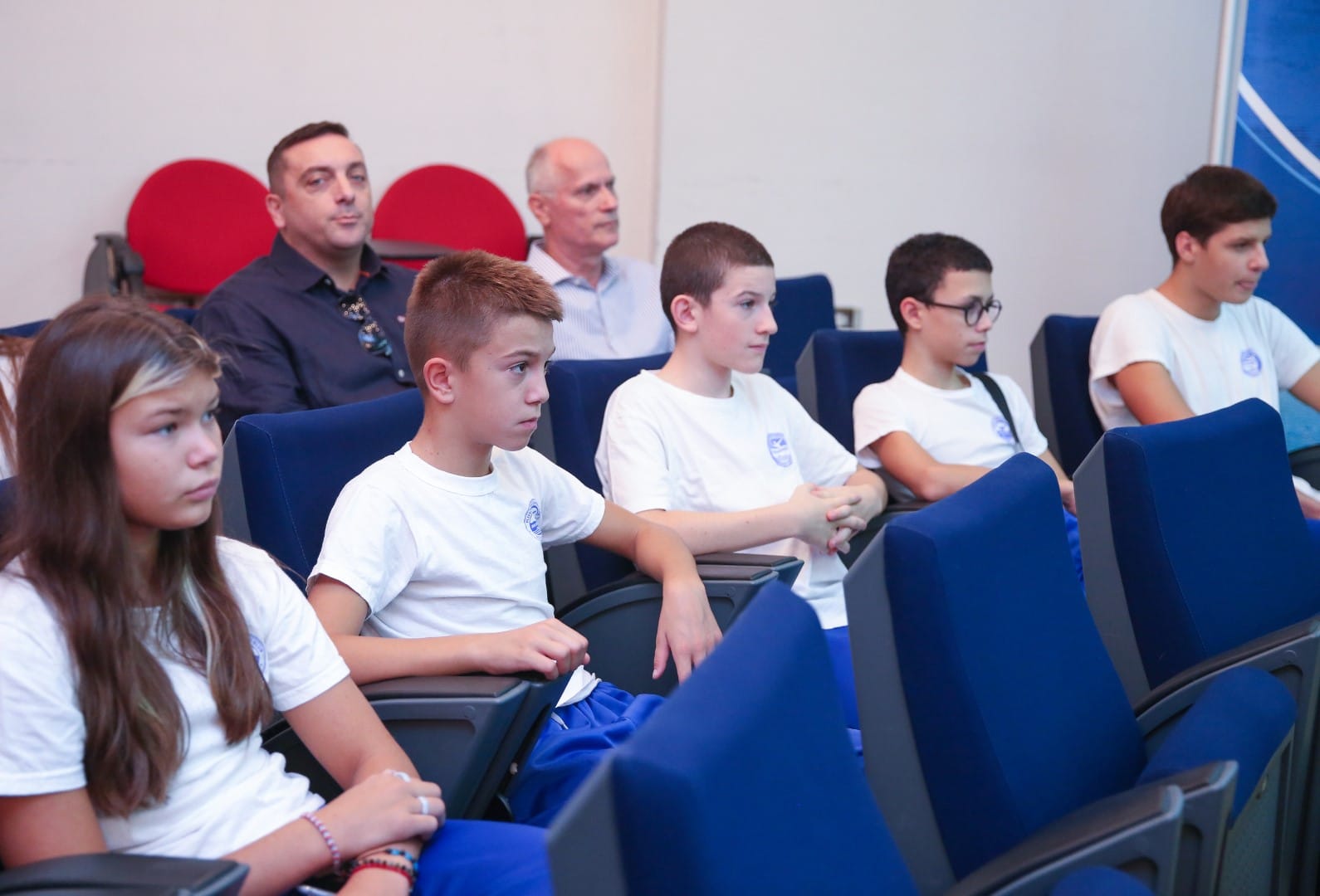 Predstavljena publikacija "Razvoj plivanja u Podgorici"