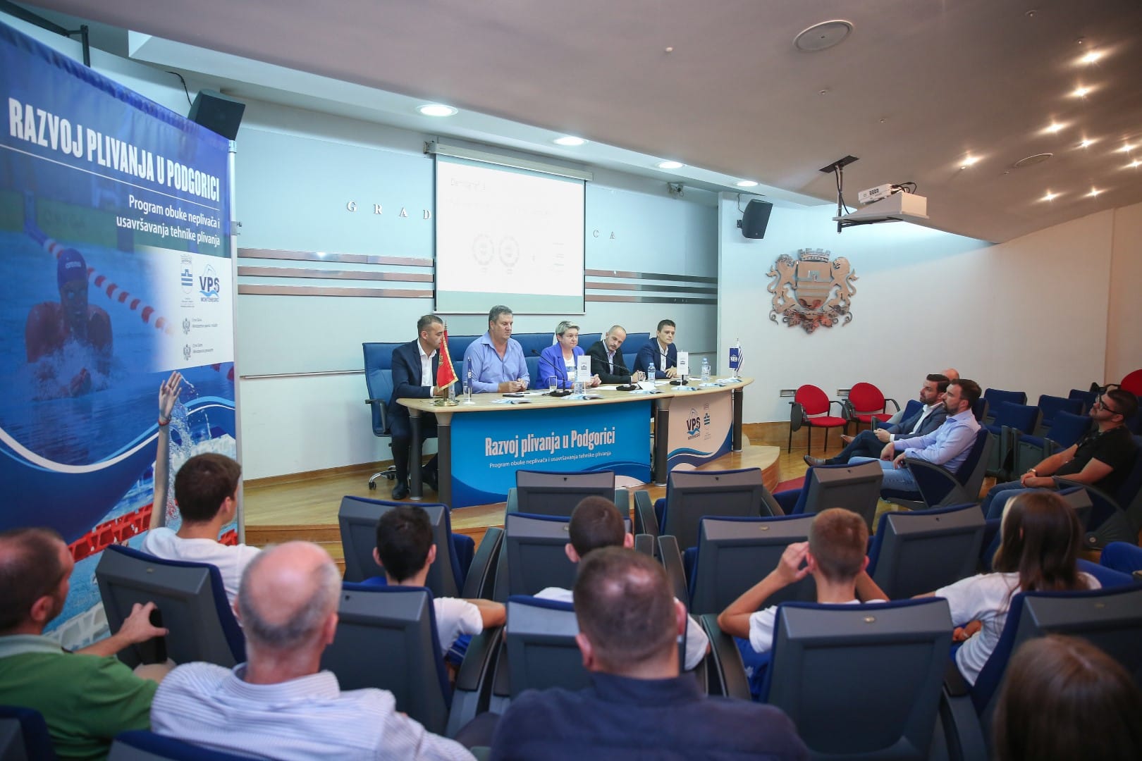 Predstavljena publikacija "Razvoj plivanja u Podgorici"