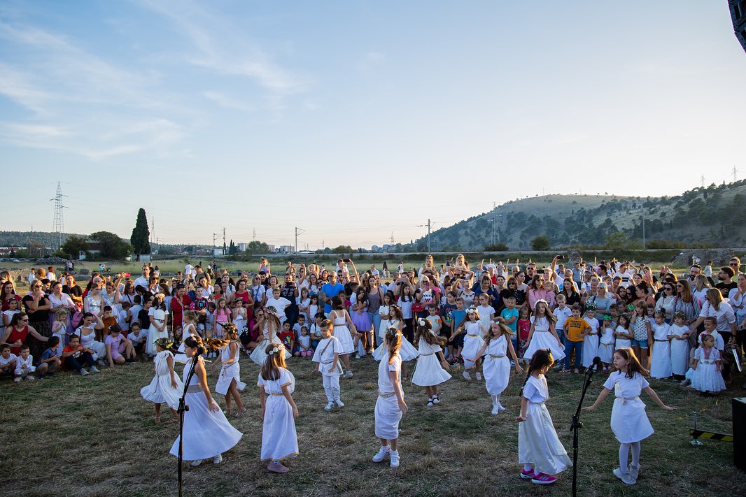 "Tematski bal pod maskama" protekao u znaku dječjih osmijeha, dobre zabave i edukacije