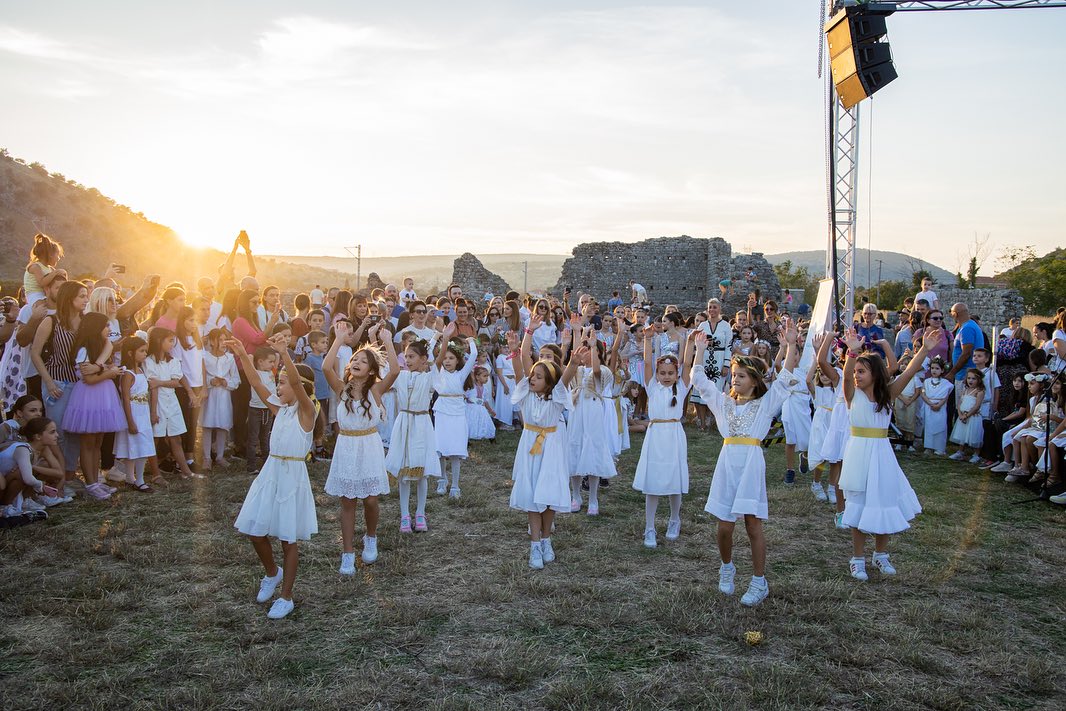 "Tematski bal pod maskama" protekao u znaku dječjih osmijeha, dobre zabave i edukacije