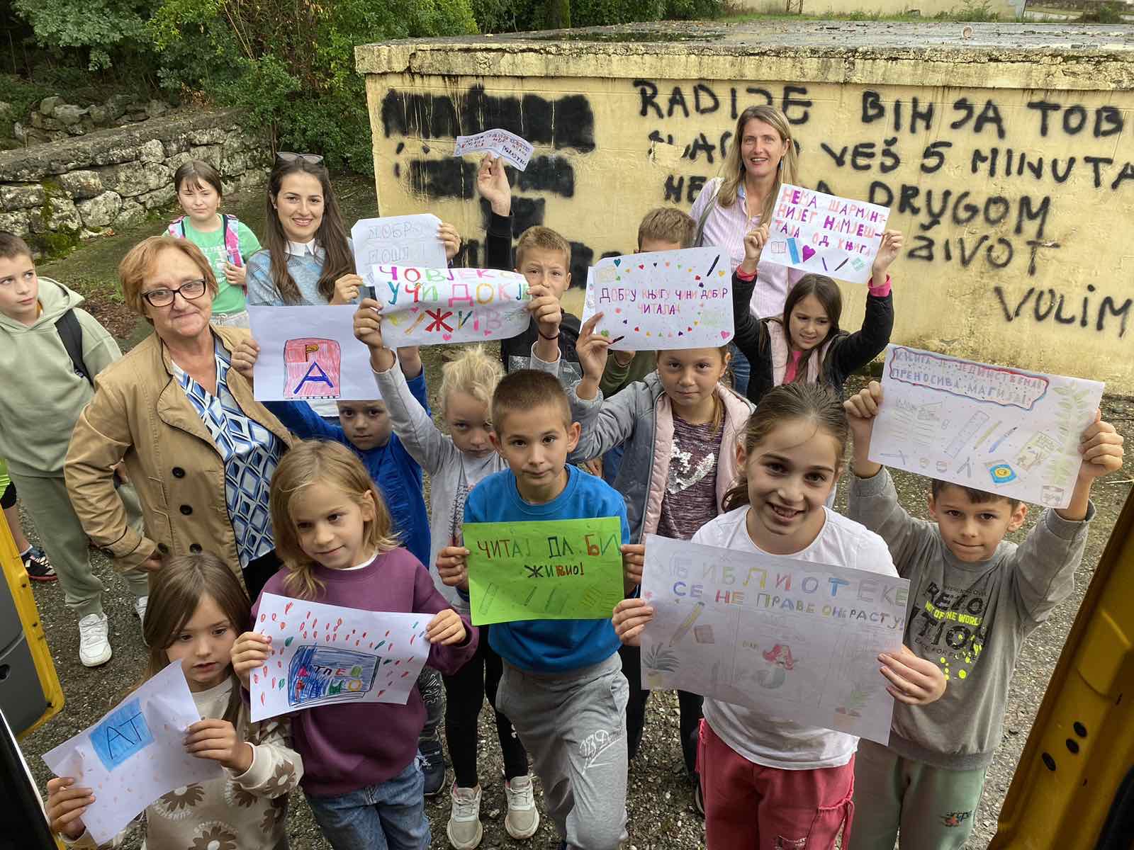 Bibliobus Narodne biblioteke “Radosav Ljumović”, nakon duže pauze ponovo na ulicama našeg grada