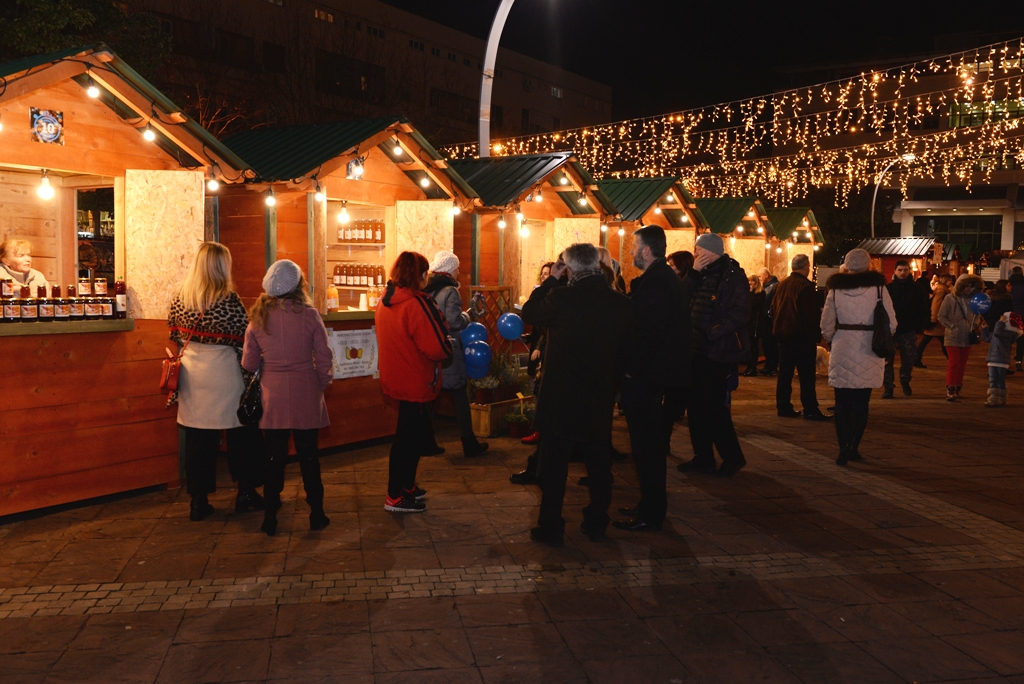 Raspisan javni poziv za davanje na korišćenje kućica za potrebe organizacije Novogodišnjih praznika u Podgorici