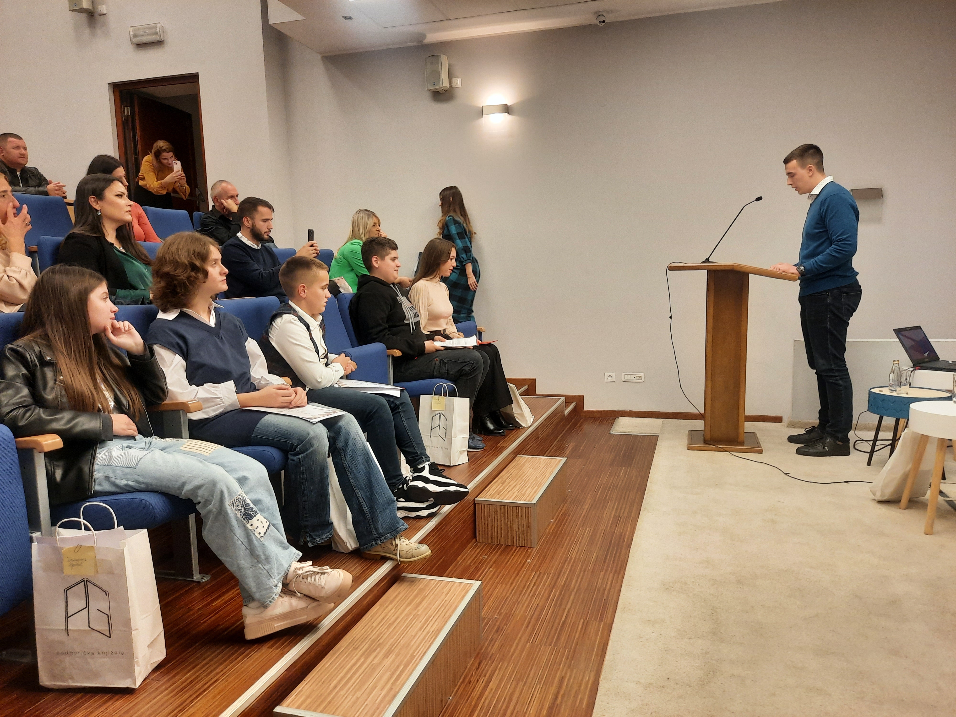 U Narodnoj biblioteci "Radosav Ljumović" počela manifestacija Riječ Njegoševa