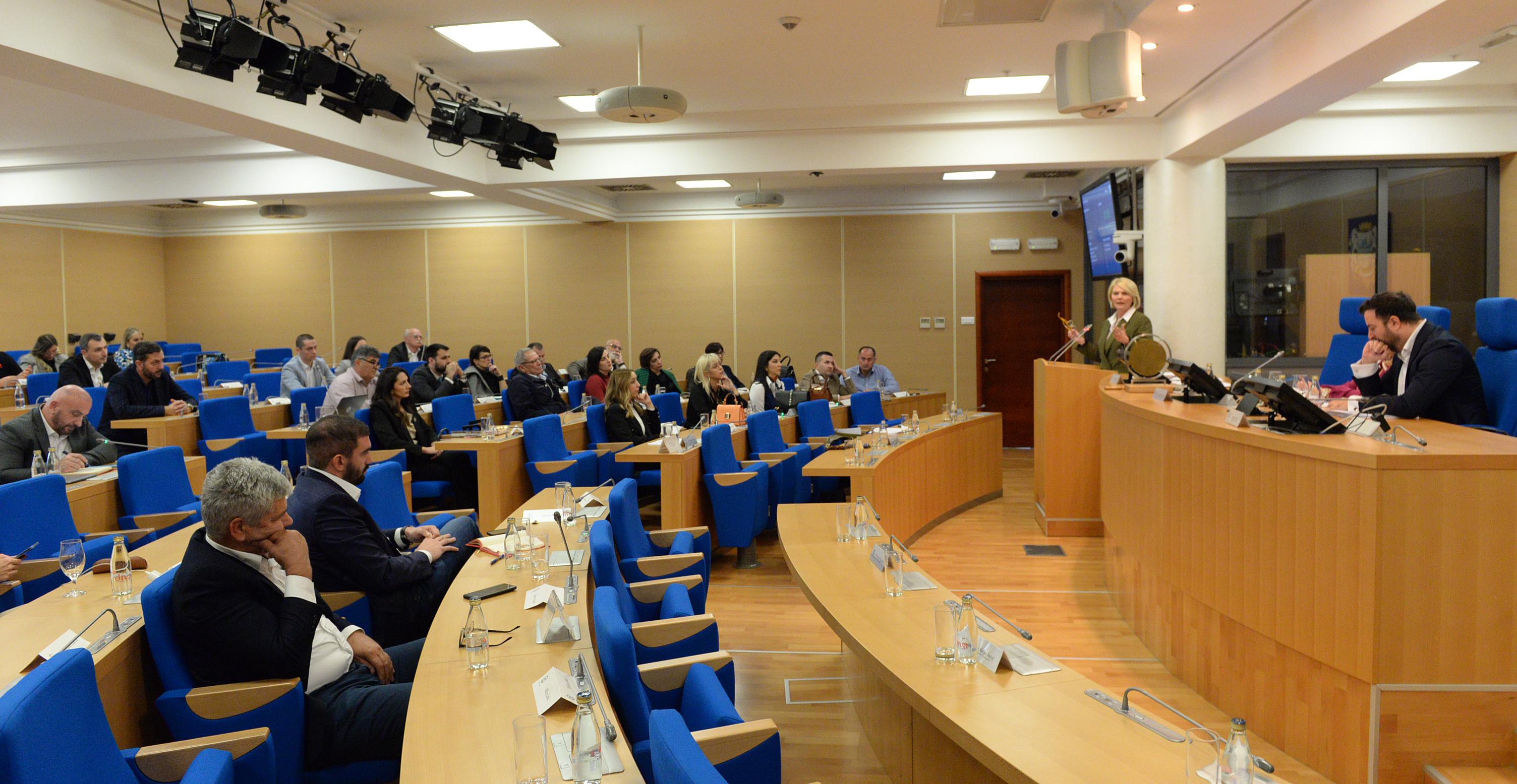 Injac Maškoviću: Prošla vlast samo u 2022. godini potrošila preko milion eura na ugovore o djelu