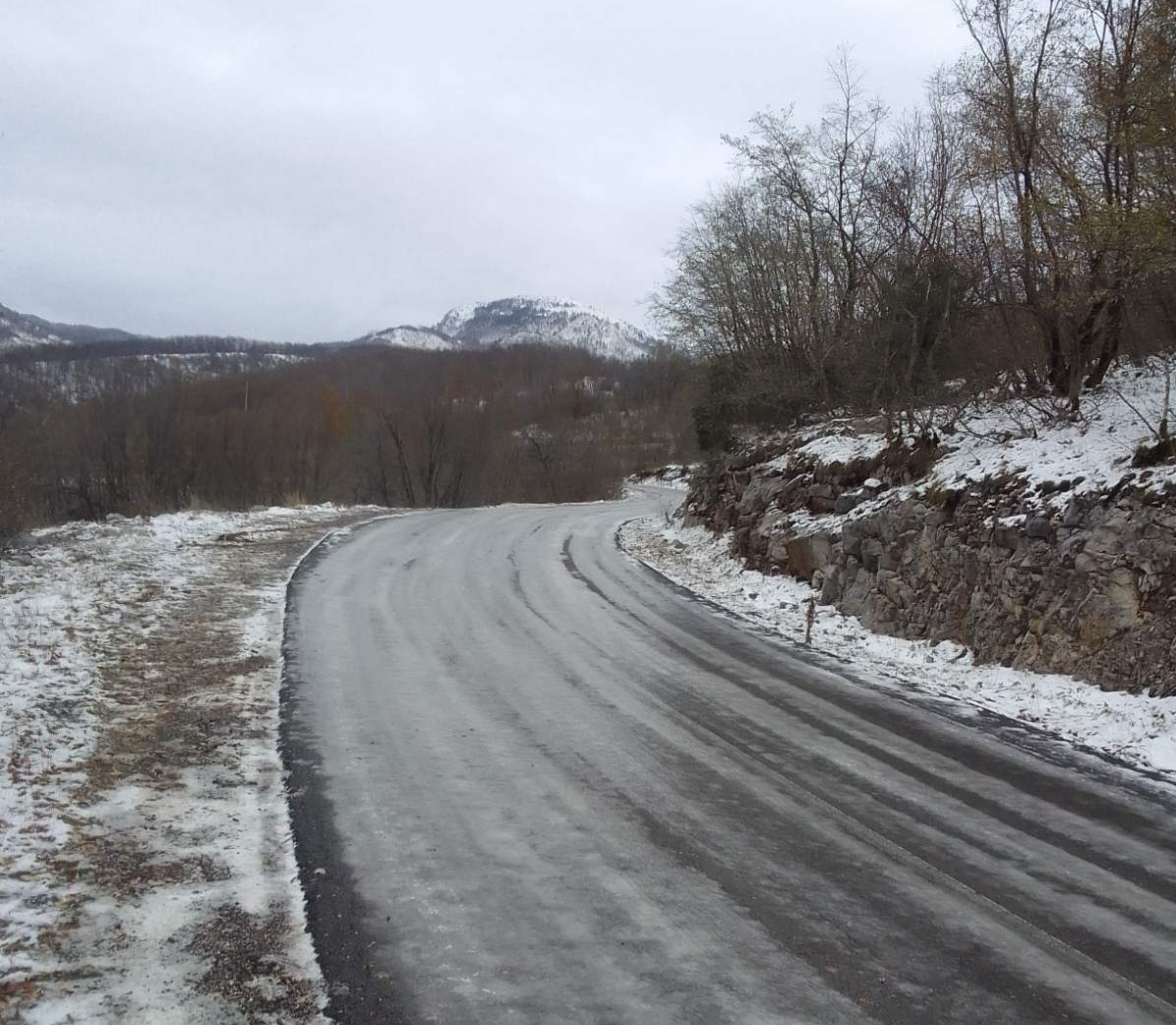 Putevi spremno dočekali prve sniježne padavine
