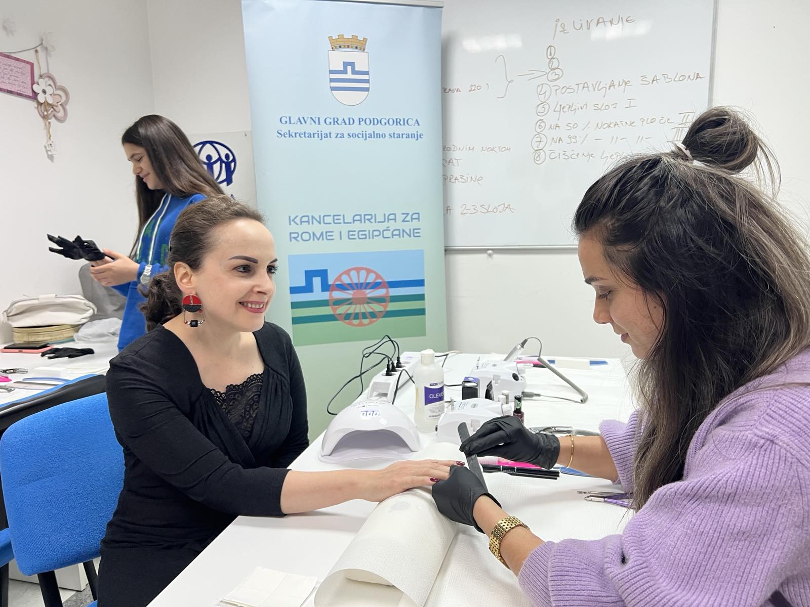 Završen napredni kurs za estetičara namijenjen pripadnicama RE zajednice