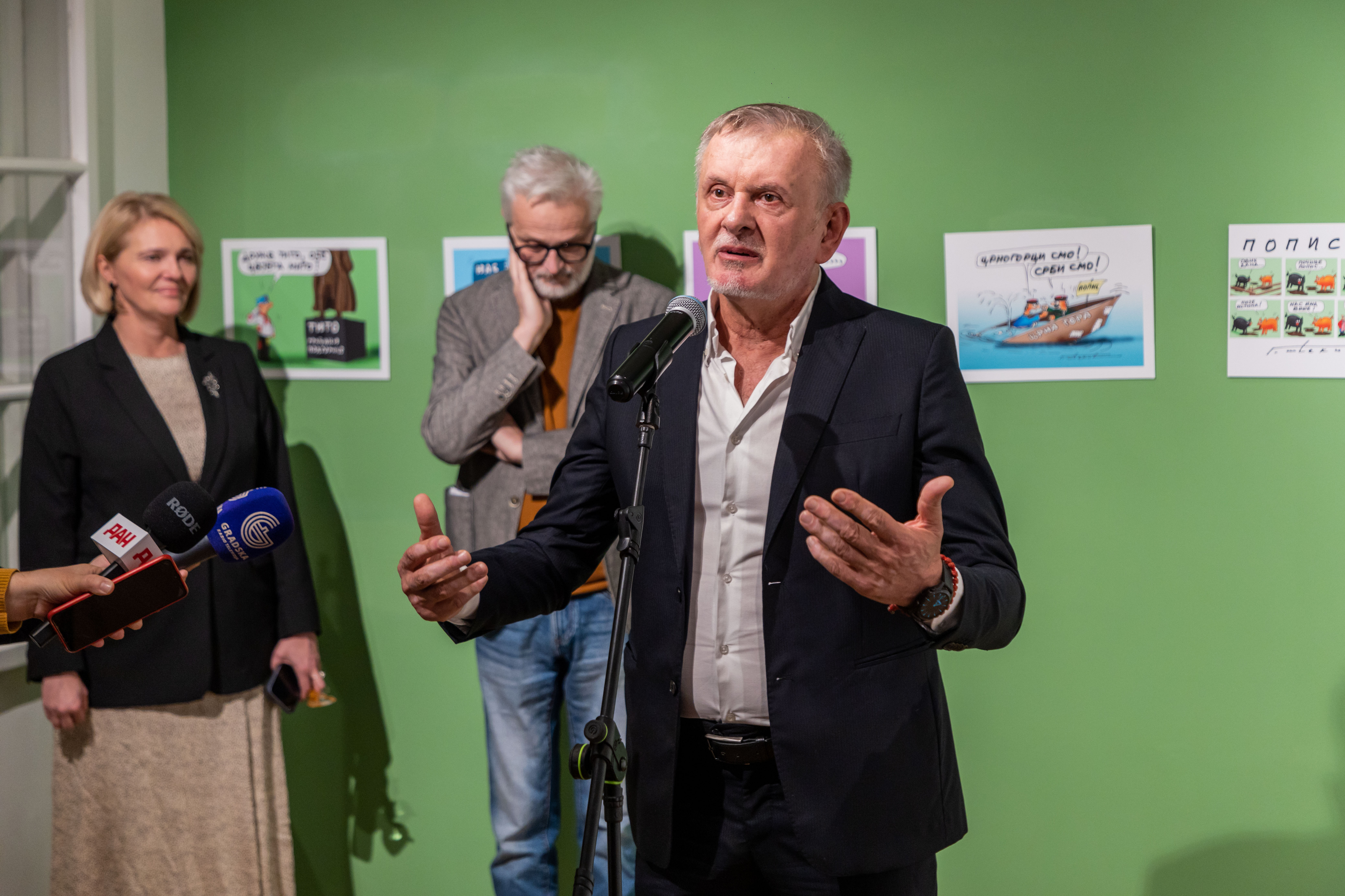 Izložba karikaturiste Gorana Šćekića otvorena u Kuslevovoj kući