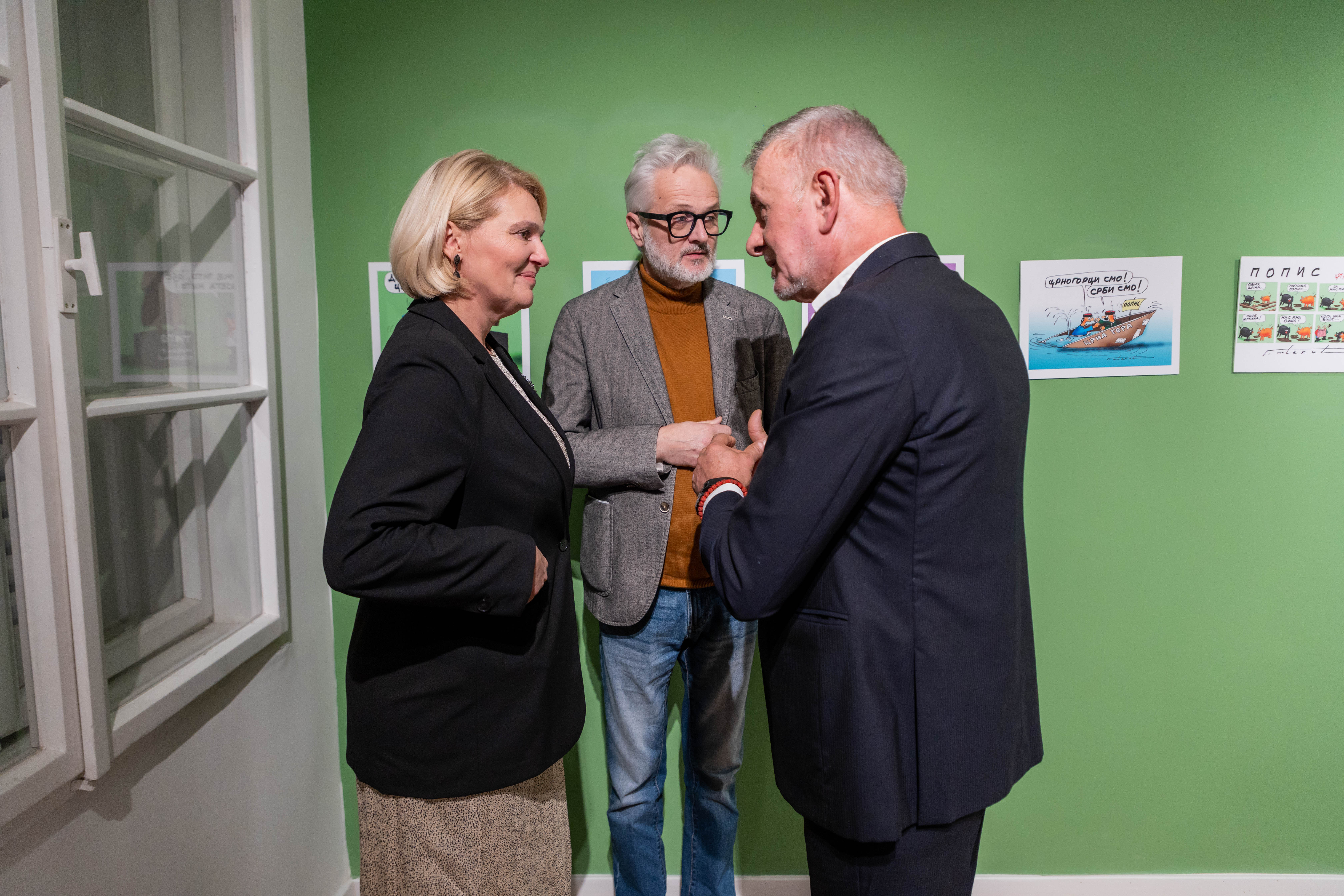 Izložba karikaturiste Gorana Šćekića otvorena u Kuslevovoj kući