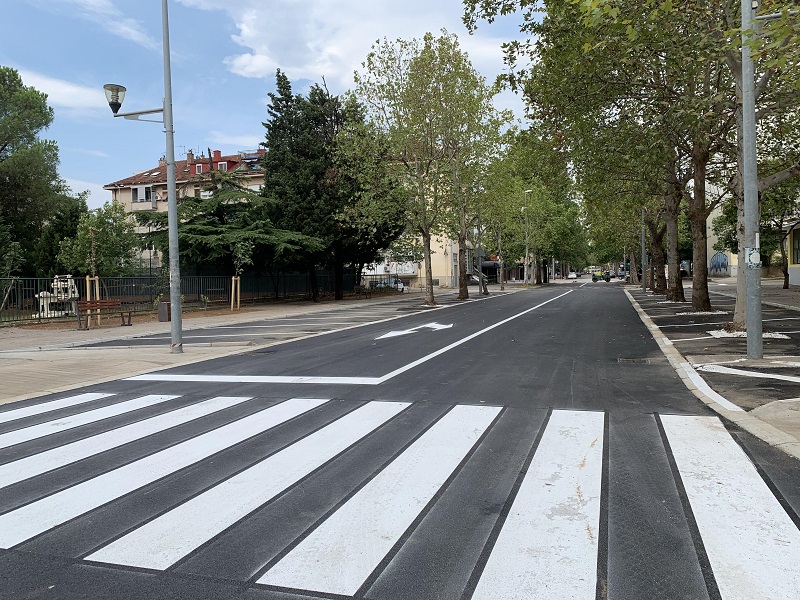 Rekonstruisana Ulica Vasa Raičkovića: Savremena sabraćajnica sa 58 parking mjesta, novim drvoredom i mobilijarom
