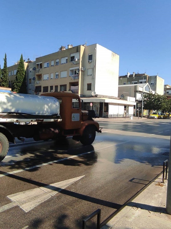 U cilju sprječavanja širenja koronavirusa ekipe gradske Čistoće svakodnevno dezinfikuju javne površine