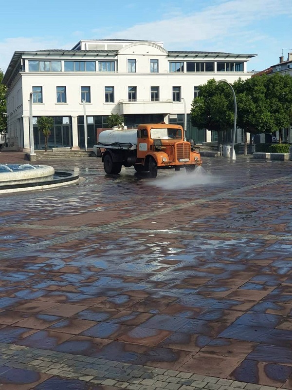 U cilju sprječavanja širenja koronavirusa ekipe gradske Čistoće svakodnevno dezinfikuju javne površine
