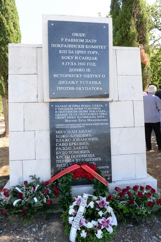 Gradonačelnik Vuković sa predstavnicima boraca i antifašista Podgorice obišao obnovljeni spomenik na Ravnom lazu