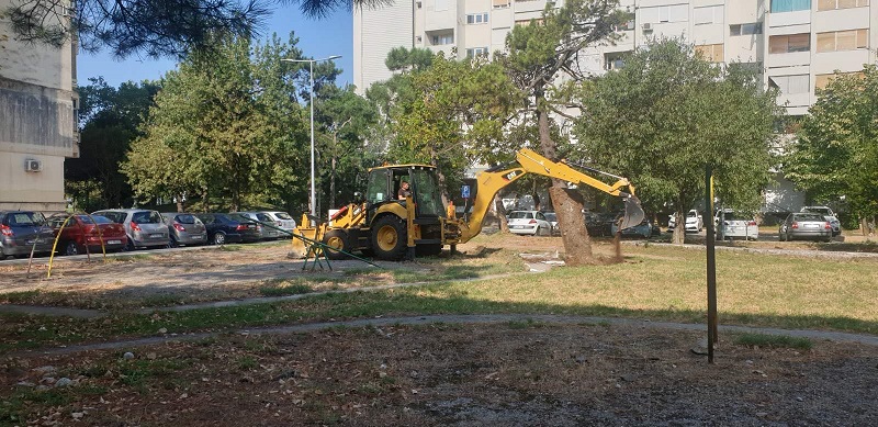 Počeli radovi na izgradnji dječijeg igrališta iza zgrade "Simpo" u Moskovskoj ulici