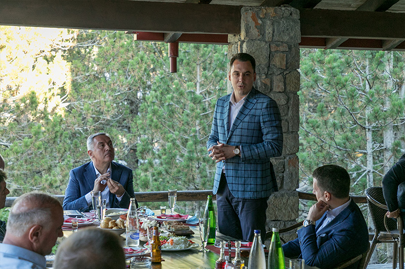 Đukanović i Vuković u posjeti Kučima: Kuči dobar model za razvoj ostalih krajeva Crne Gore