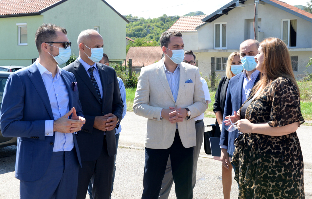 Donacijom Glavnog grada Cetinje dobilo potpuno rekonstruisan poligon kod gimnazije
