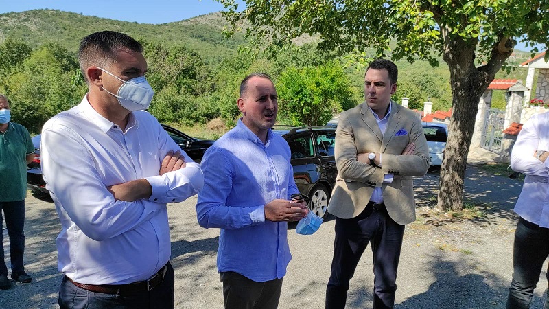 Vuković u Komanima i Gornjoj Lješanskoj nahiji: Nastavićemo da ulažemo u infrastrukturni razvoj ovih krajeva