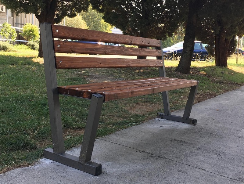 Obnovljen mobilijar na Bulevaru Revolucije