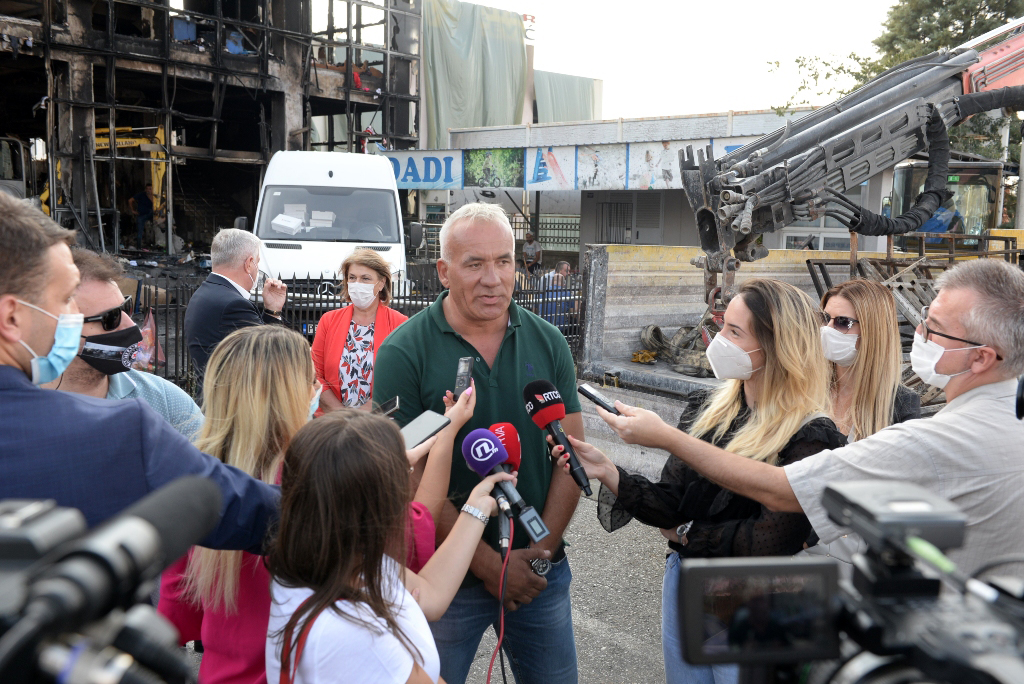 Vlada, Glavni grad i Privredna komora pomoći će kompanijama čiji su objekti izgoreli u požaru na Karabuškom polju