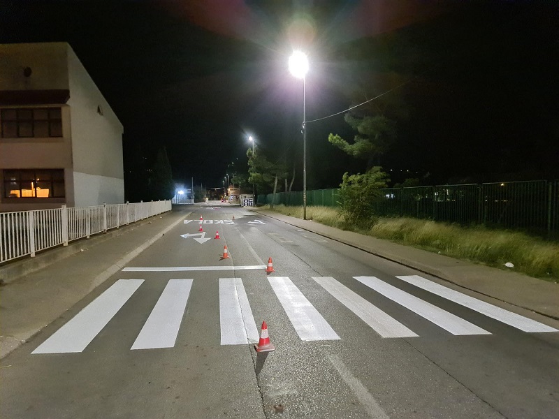 U susret novoj školskoj godini Putevi obnavljaju horizontalnu signalizaciju ispred obrazovnih ustanova