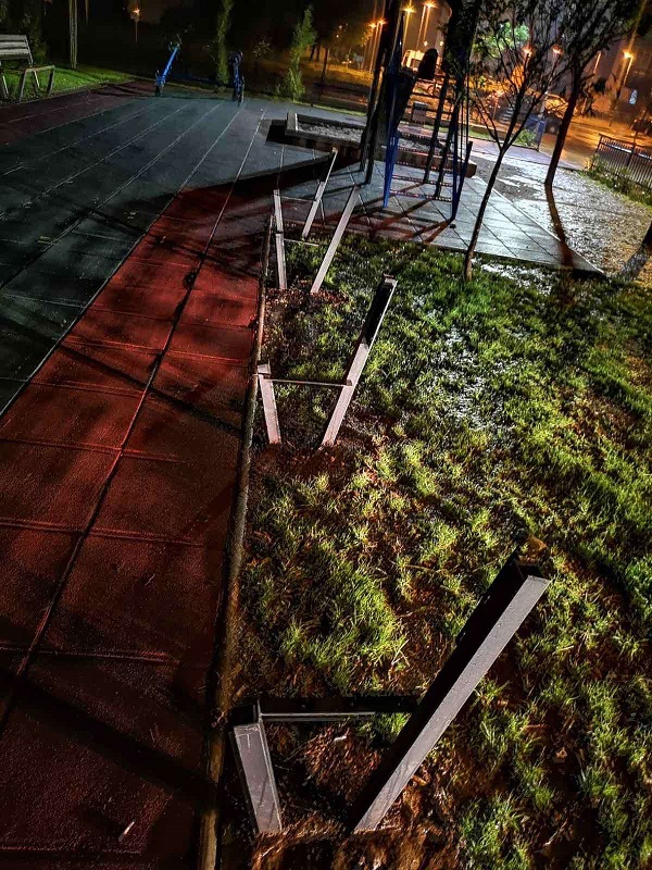 Parkovski mobilijar u Podgorici ponovo na meti vandala