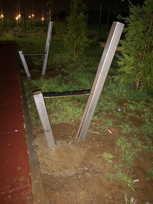 Parkovski mobilijar u Podgorici ponovo na meti vandala