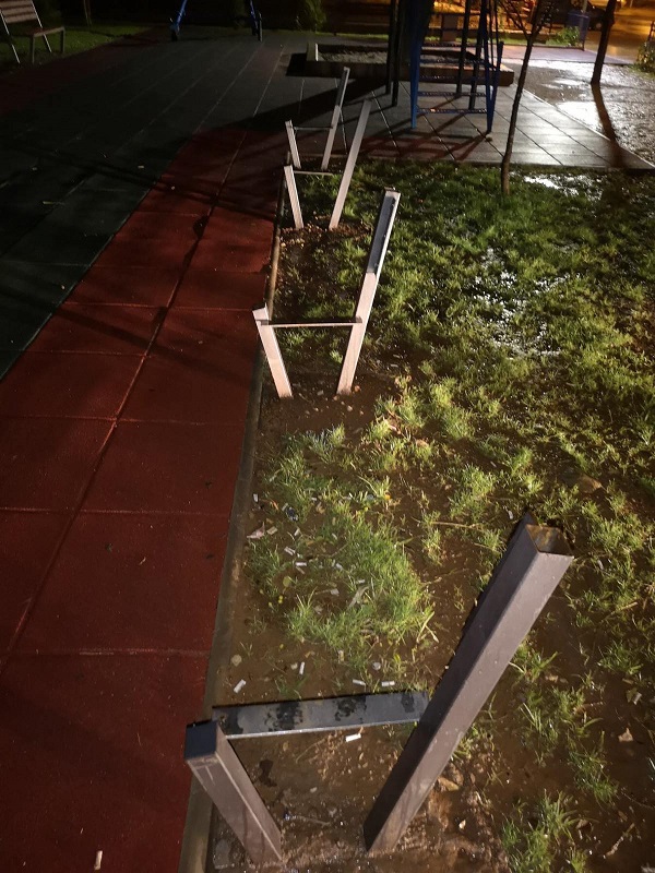 Parkovski mobilijar u Podgorici ponovo na meti vandala